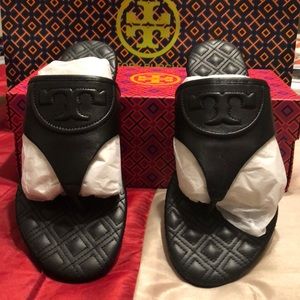 Tory Burch Fleming Flat Thong - (New)